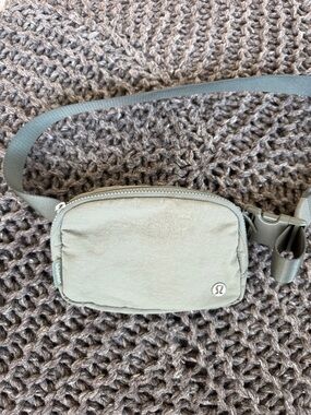 lululemon athletica Sage Green Everywhere Belt Bag